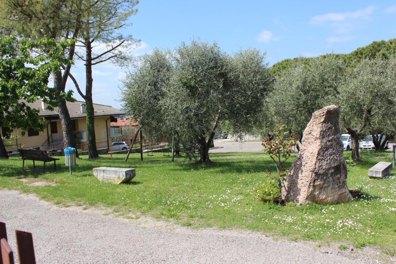 Ferienwohnung Residenza Al Parco Pastrengo Exterior foto